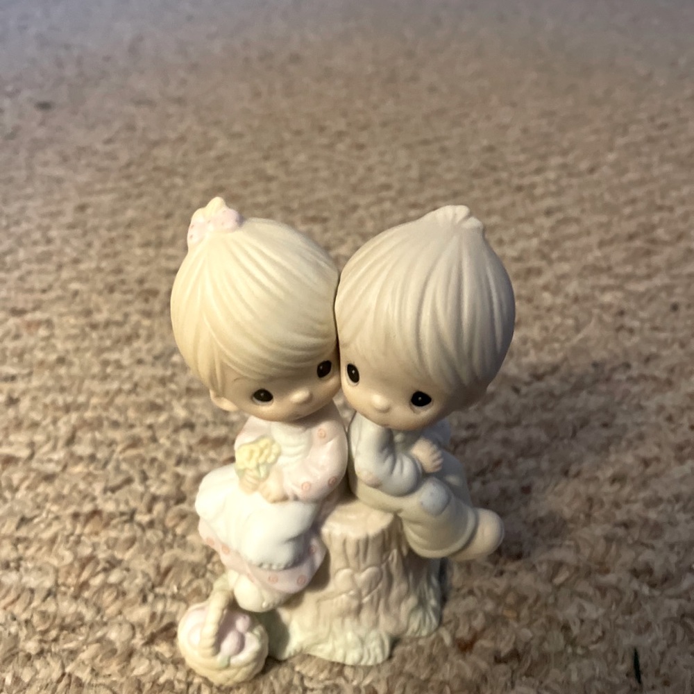 Figurines